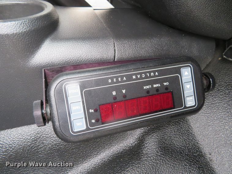 image for item DI3781 2016 Dodge Ram 5500HD  dump truck