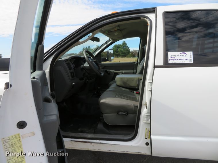 image for item DI3784 2008 Dodge Ram 5500HD  Crew Cab flatbed truck