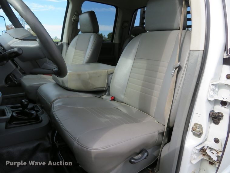 image for item DI3784 2008 Dodge Ram 5500HD  Crew Cab flatbed truck