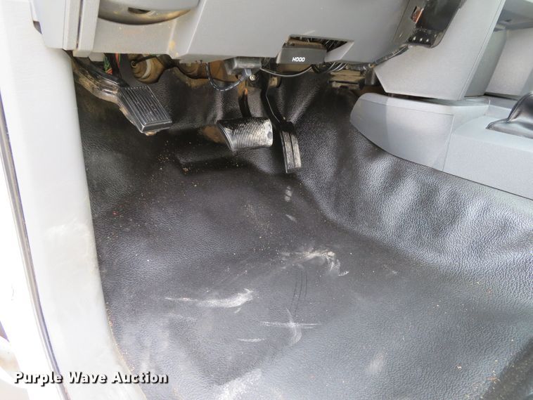 image for item DI3784 2008 Dodge Ram 5500HD  Crew Cab flatbed truck