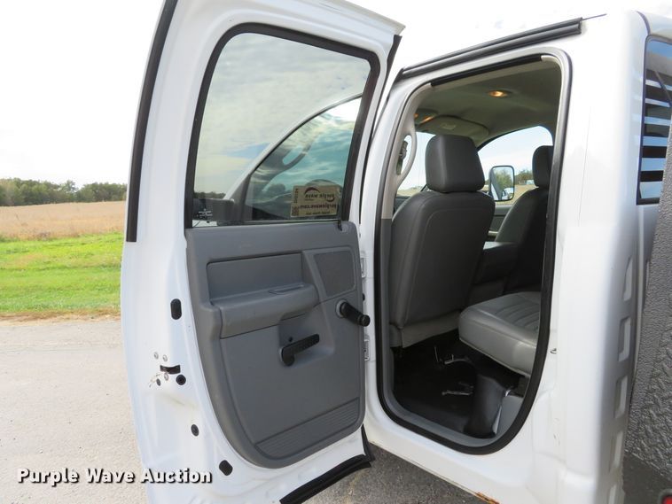 image for item DI3784 2008 Dodge Ram 5500HD  Crew Cab flatbed truck