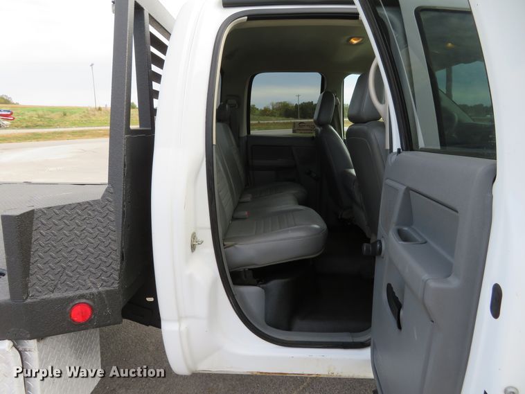 image for item DI3784 2008 Dodge Ram 5500HD  Crew Cab flatbed truck