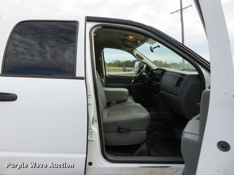 image for item DI3784 2008 Dodge Ram 5500HD  Crew Cab flatbed truck