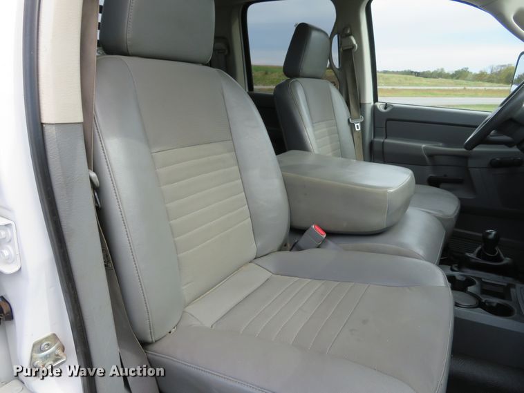 image for item DI3784 2008 Dodge Ram 5500HD  Crew Cab flatbed truck