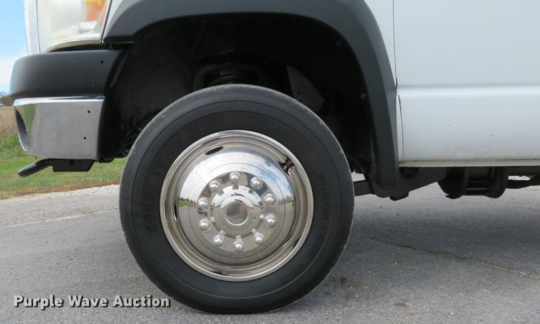 image for item DI3784 2008 Dodge Ram 5500HD  Crew Cab flatbed truck