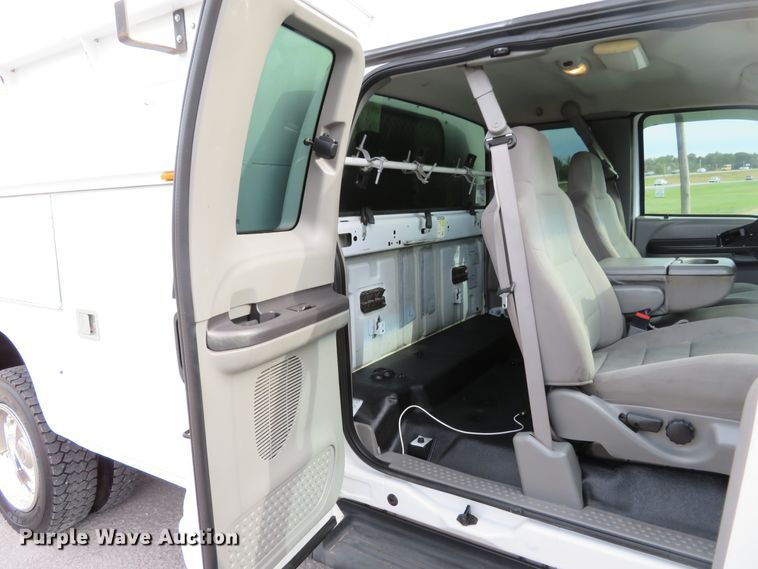 image for item DI3787 2007 Ford F450 Super Duty XL  SuperCab utility truck