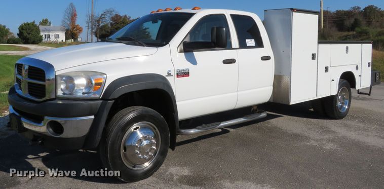 image for item DI3793 2008 Dodge Ram 5500HD  Crew Cab utility truck