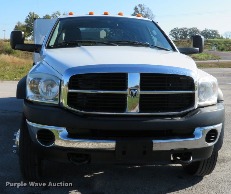 image for item DI3793 2008 Dodge Ram 5500HD  Crew Cab utility truck