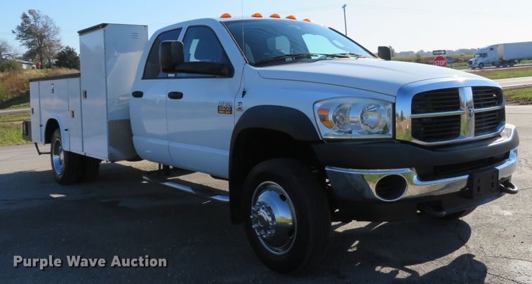 image for item DI3793 2008 Dodge Ram 5500HD  Crew Cab utility truck