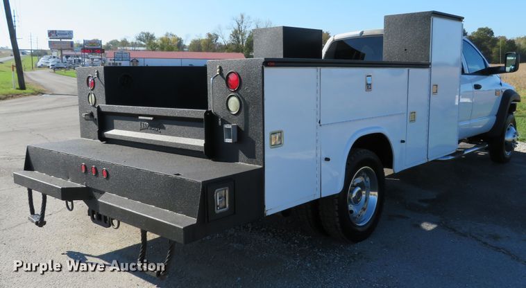 image for item DI3793 2008 Dodge Ram 5500HD  Crew Cab utility truck