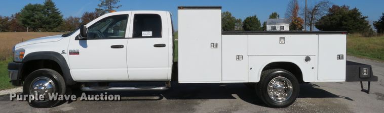 image for item DI3793 2008 Dodge Ram 5500HD  Crew Cab utility truck