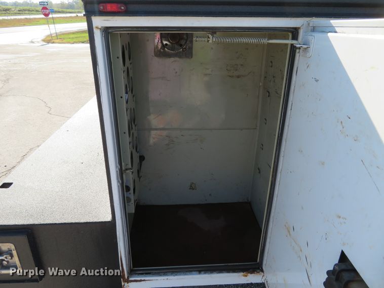 image for item DI3793 2008 Dodge Ram 5500HD  Crew Cab utility truck