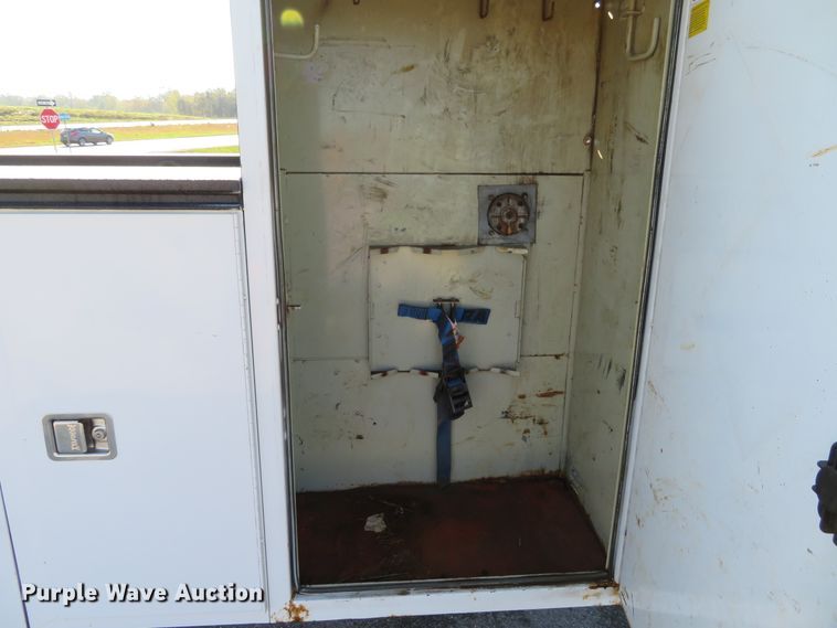 image for item DI3793 2008 Dodge Ram 5500HD  Crew Cab utility truck