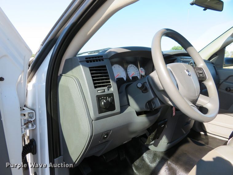 image for item DI3793 2008 Dodge Ram 5500HD  Crew Cab utility truck