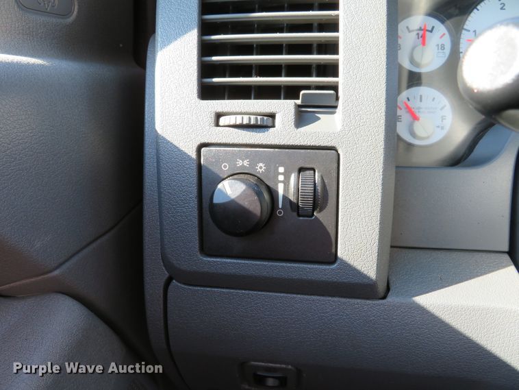 image for item DI3793 2008 Dodge Ram 5500HD  Crew Cab utility truck