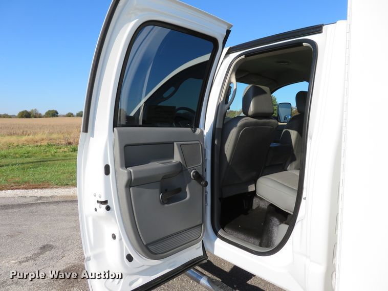 image for item DI3793 2008 Dodge Ram 5500HD  Crew Cab utility truck