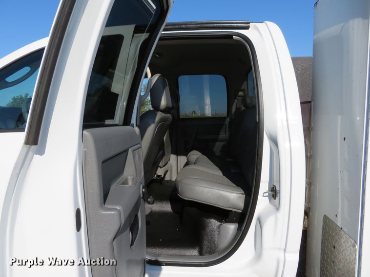 image for item DI3793 2008 Dodge Ram 5500HD  Crew Cab utility truck