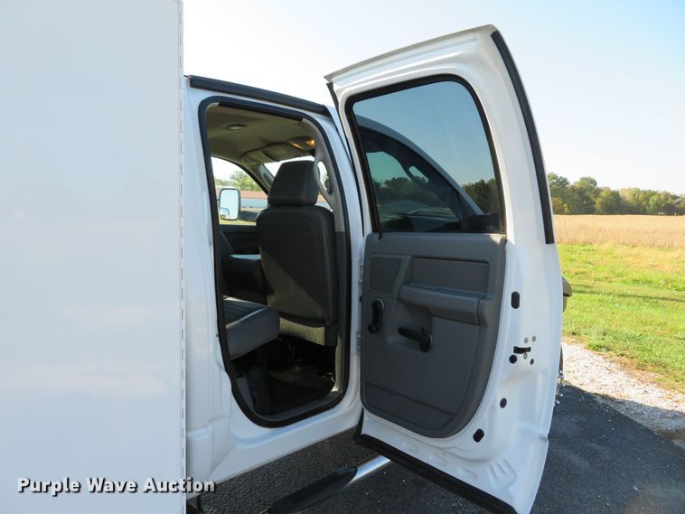 image for item DI3793 2008 Dodge Ram 5500HD  Crew Cab utility truck