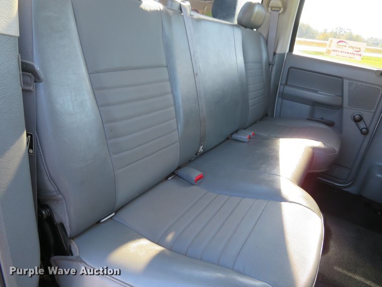 image for item DI3793 2008 Dodge Ram 5500HD  Crew Cab utility truck