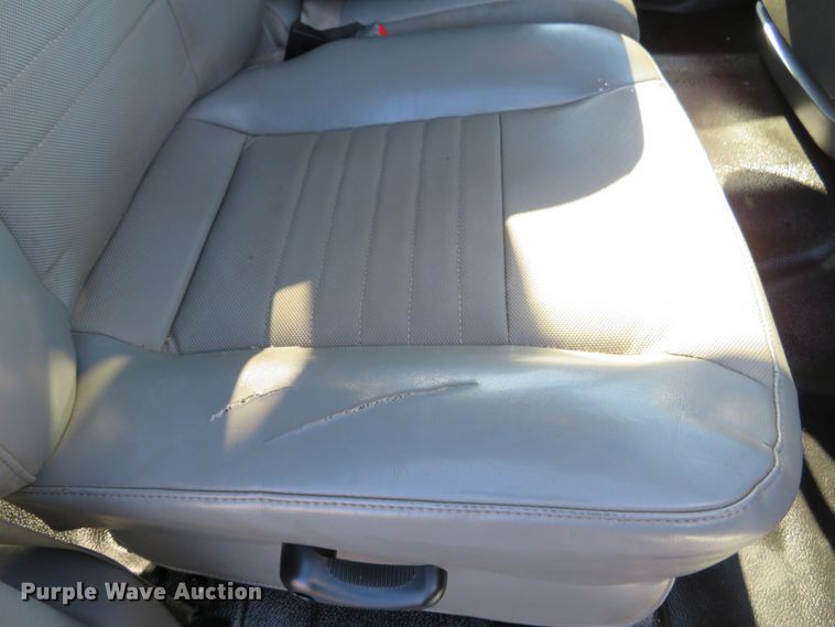 image for item DI3793 2008 Dodge Ram 5500HD  Crew Cab utility truck