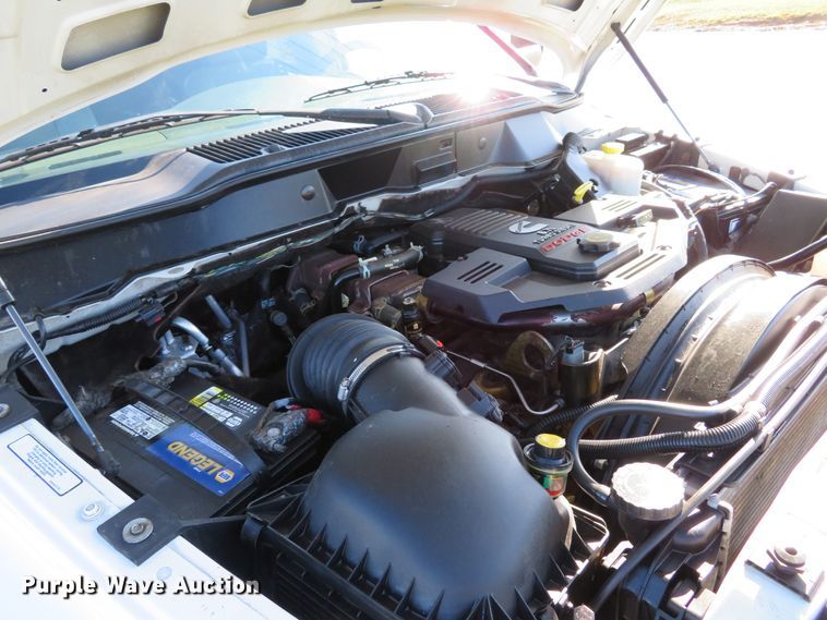 image for item DI3793 2008 Dodge Ram 5500HD  Crew Cab utility truck