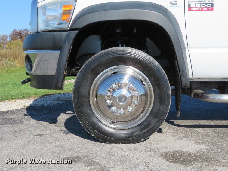 image for item DI3793 2008 Dodge Ram 5500HD  Crew Cab utility truck