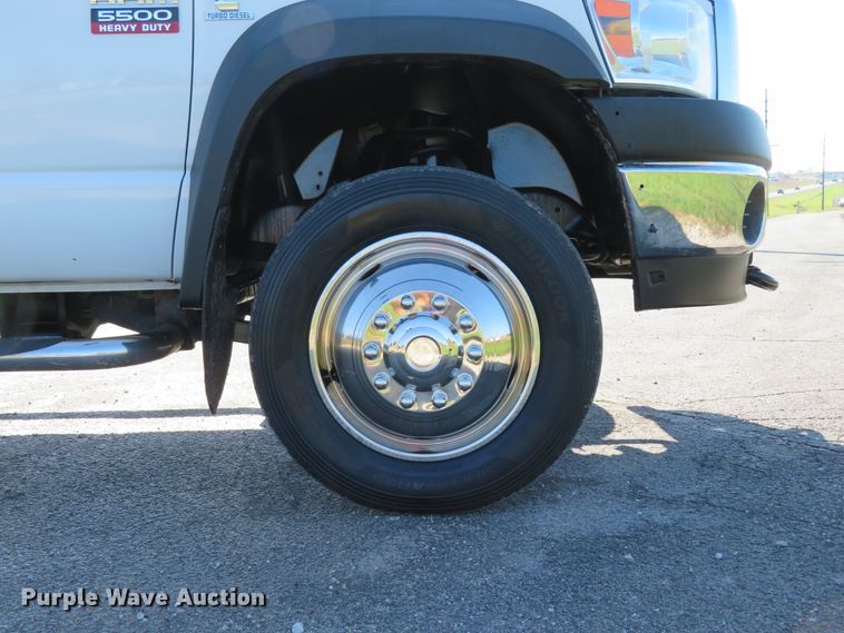 image for item DI3793 2008 Dodge Ram 5500HD  Crew Cab utility truck