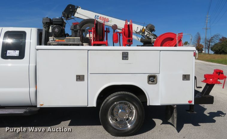 image for item DI3797 2014 Ford F450 Super Duty XL  utility truck with crane