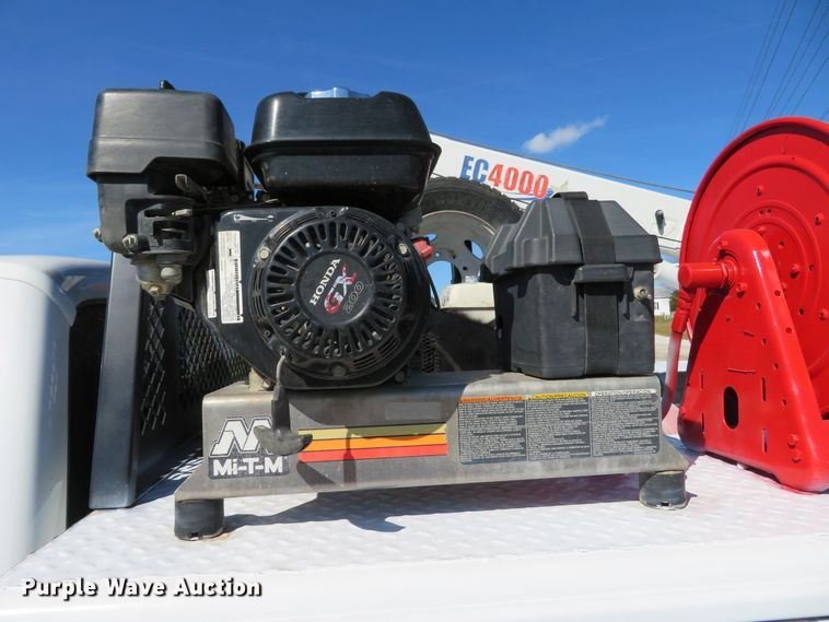 image for item DI3797 2014 Ford F450 Super Duty XL  utility truck with crane