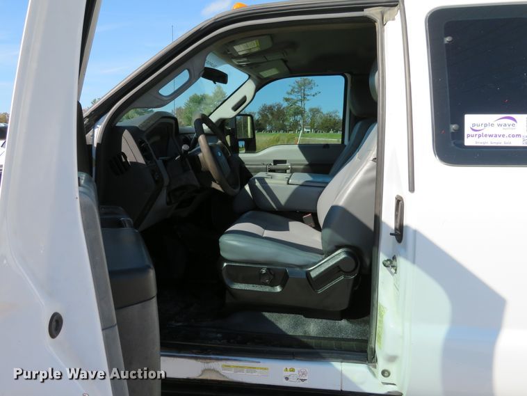 image for item DI3797 2014 Ford F450 Super Duty XL  utility truck with crane