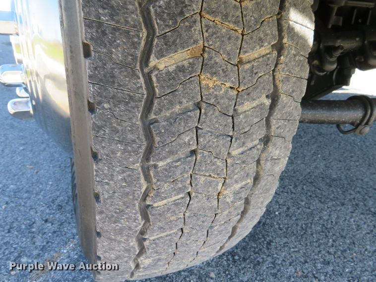 image for item DI3797 2014 Ford F450 Super Duty XL  utility truck with crane