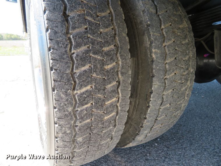 image for item DI3797 2014 Ford F450 Super Duty XL  utility truck with crane