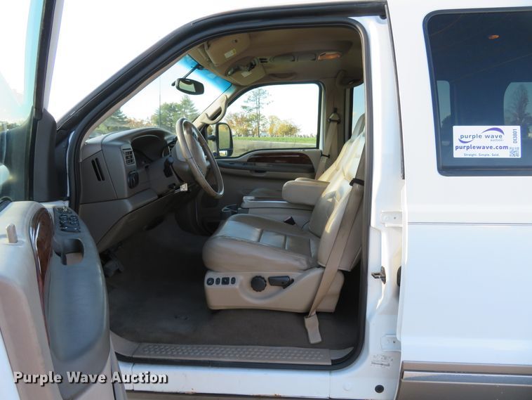 image for item DI3801 2002 Ford Excursion Limited  SUV