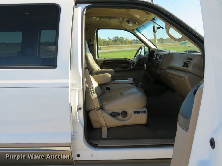 image for item DI3801 2002 Ford Excursion Limited  SUV