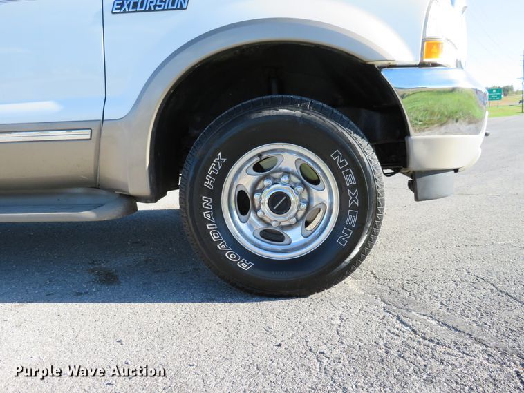 image for item DI3801 2002 Ford Excursion Limited  SUV