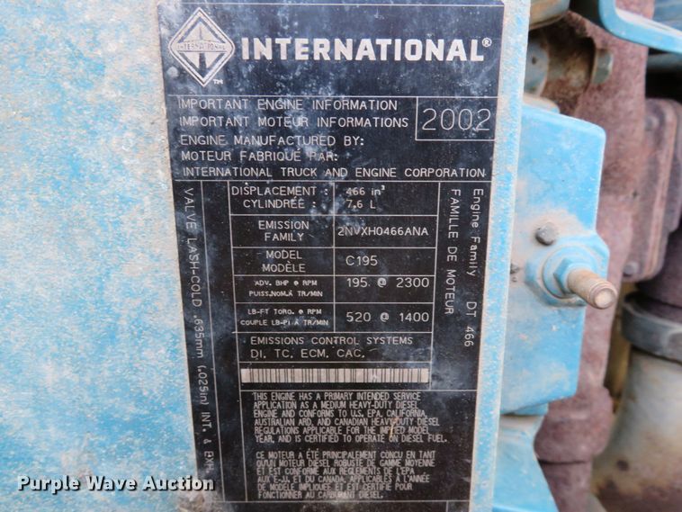 image for item DI3820 2002 International 7300  oil distributor truck