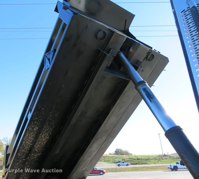 image for item DI3828 2008 Freightliner Business Class M2  dump truck