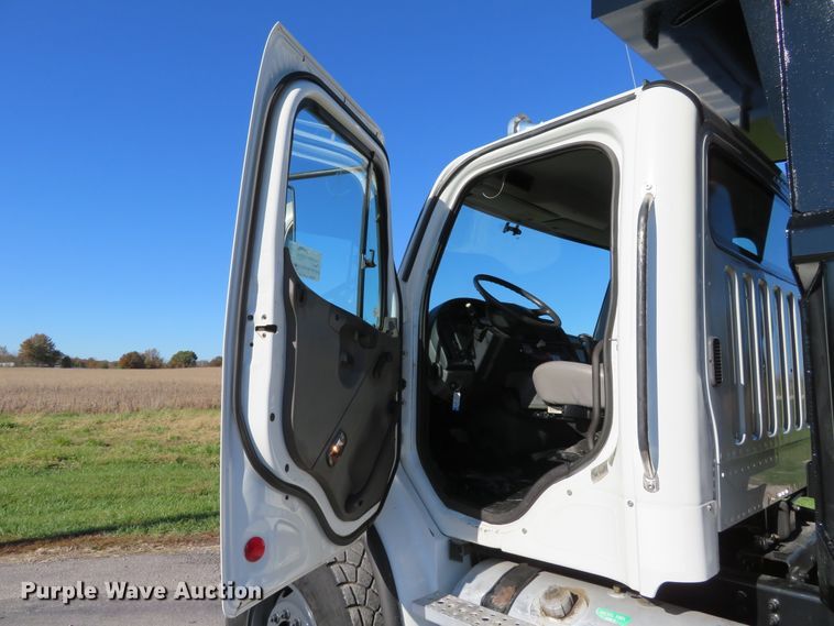image for item DI3828 2008 Freightliner Business Class M2  dump truck
