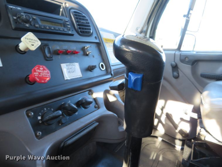 image for item DI3828 2008 Freightliner Business Class M2  dump truck