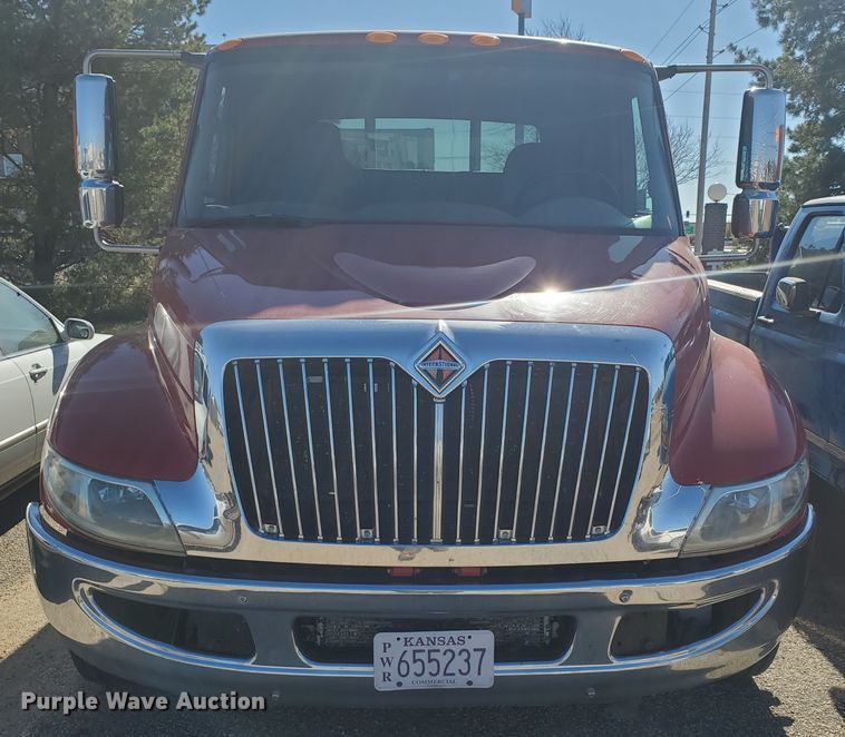 image for item DI5065 2012 International DuraStar 4300  rollback truck