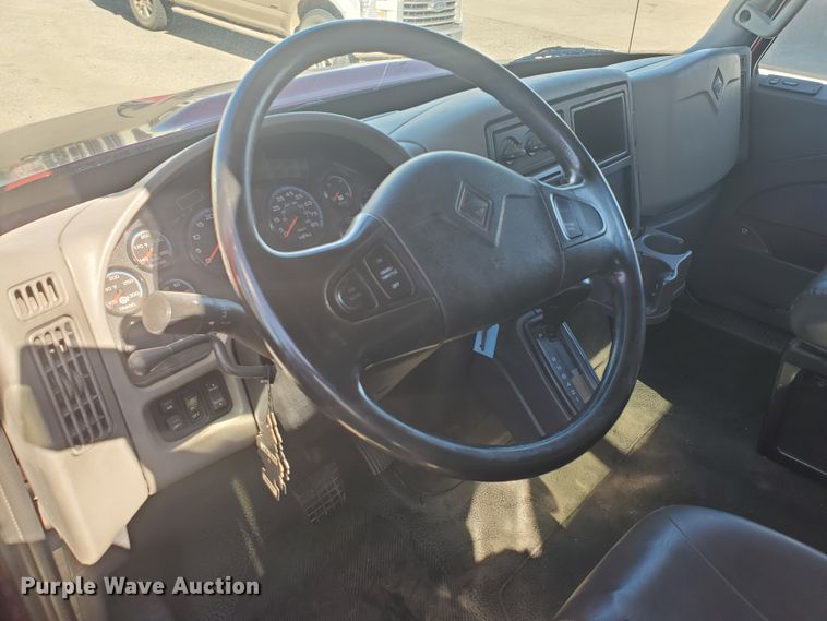 image for item DI5065 2012 International DuraStar 4300  rollback truck