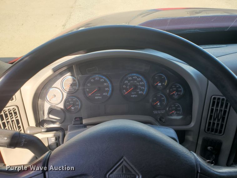 image for item DI5065 2012 International DuraStar 4300  rollback truck