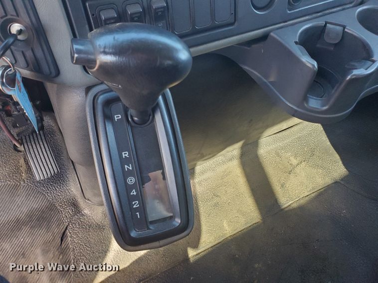 image for item DI5065 2012 International DuraStar 4300  rollback truck