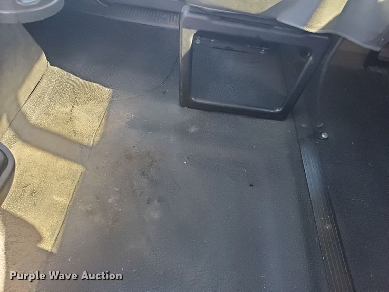 image for item DI5065 2012 International DuraStar 4300  rollback truck