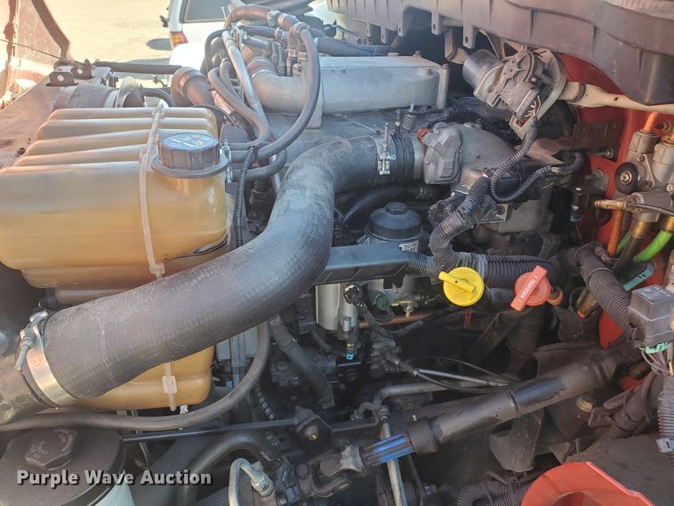 image for item DI5065 2012 International DuraStar 4300  rollback truck