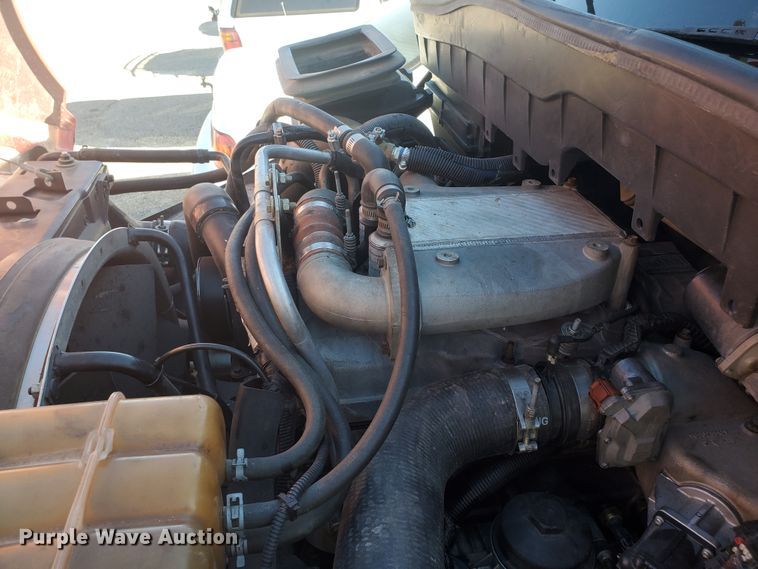 image for item DI5065 2012 International DuraStar 4300  rollback truck