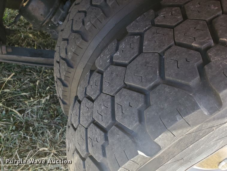 image for item DI5065 2012 International DuraStar 4300  rollback truck