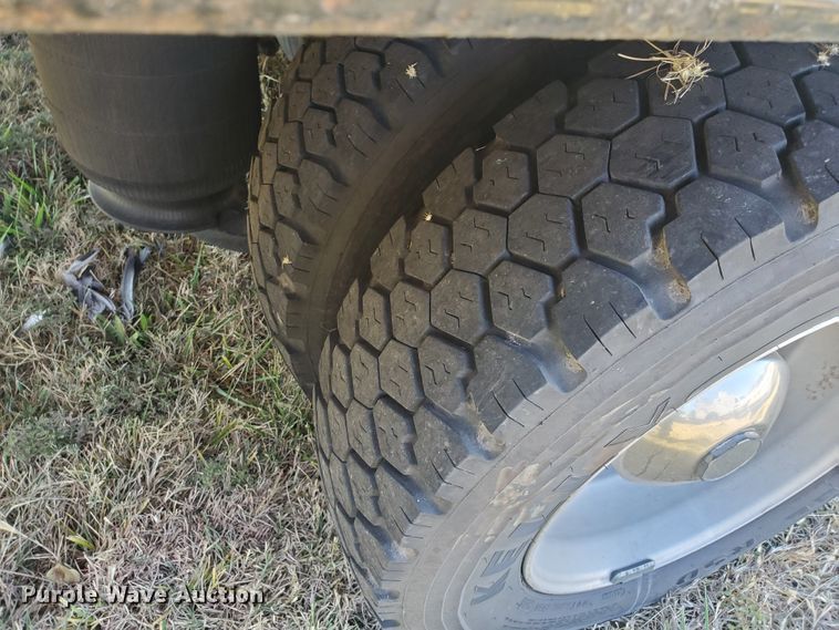 image for item DI5065 2012 International DuraStar 4300  rollback truck