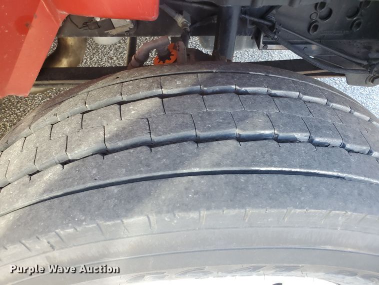 image for item DI5065 2012 International DuraStar 4300  rollback truck