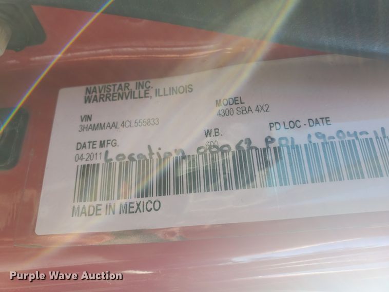 image for item DI5065 2012 International DuraStar 4300  rollback truck